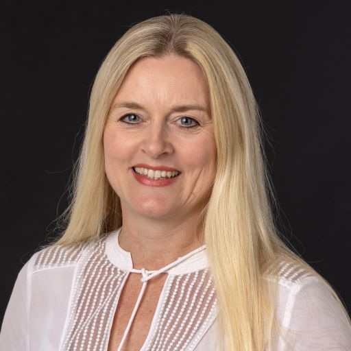 mr. Anneke de Graaf is advocaat en mediator in conflictsituaties zoals bij een dreigende echtscheiding